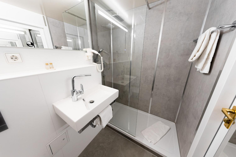 Bathroom 6