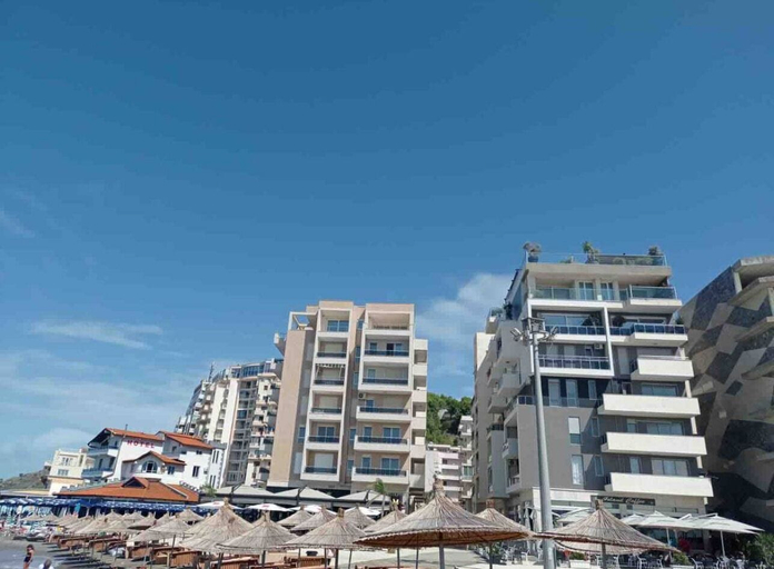 Exterior & Views 2, Spacious 2 Bedroom Apartment, Durrësit
