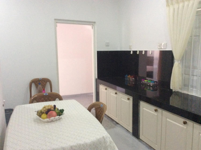 Bedroom 2, Jurys Bungalow, Hikkaduwa