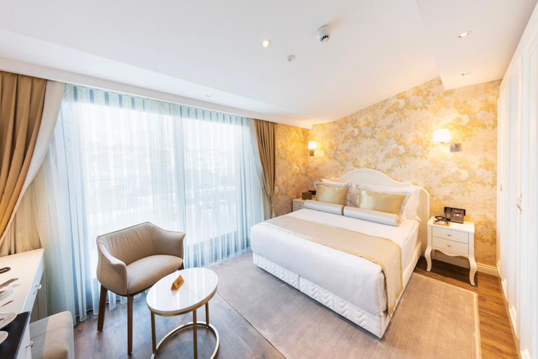 Bedroom 4, Hallmark Hotel & Spa, Şişli