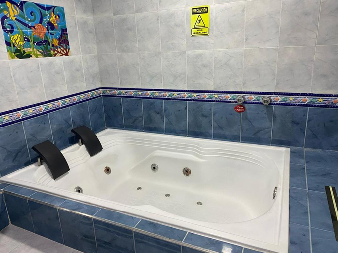 Bathroom, YR Hotels, Santafé de Bogotá