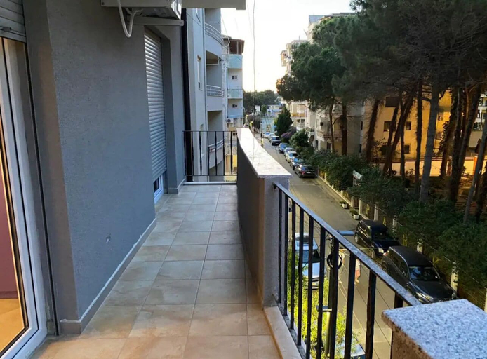 Others 5, Majestic Apartment, Durrësit