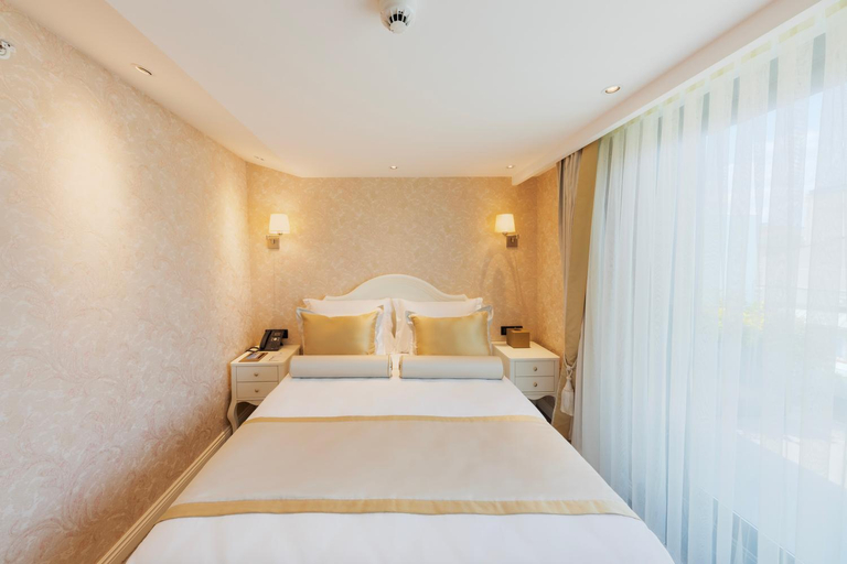 Bedroom 3, Hallmark Hotel & Spa, Şişli