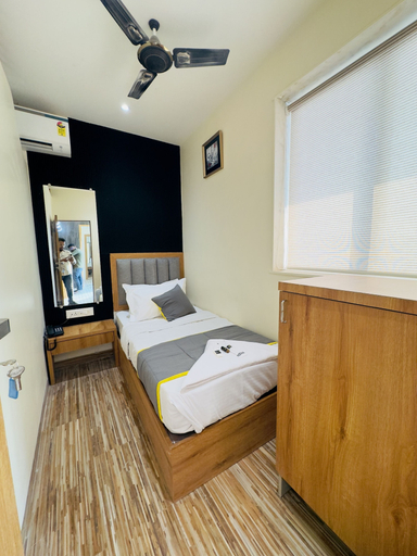 Bedroom 3, CABIN STAY AIRPORT-THE HUBZ, Mumbai Suburban