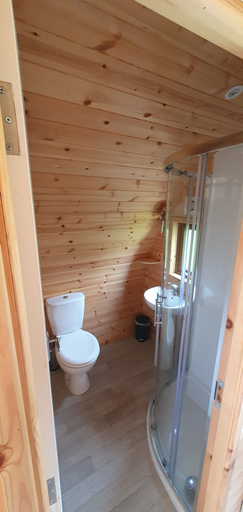 Bathroom, Priory Glamping Pods