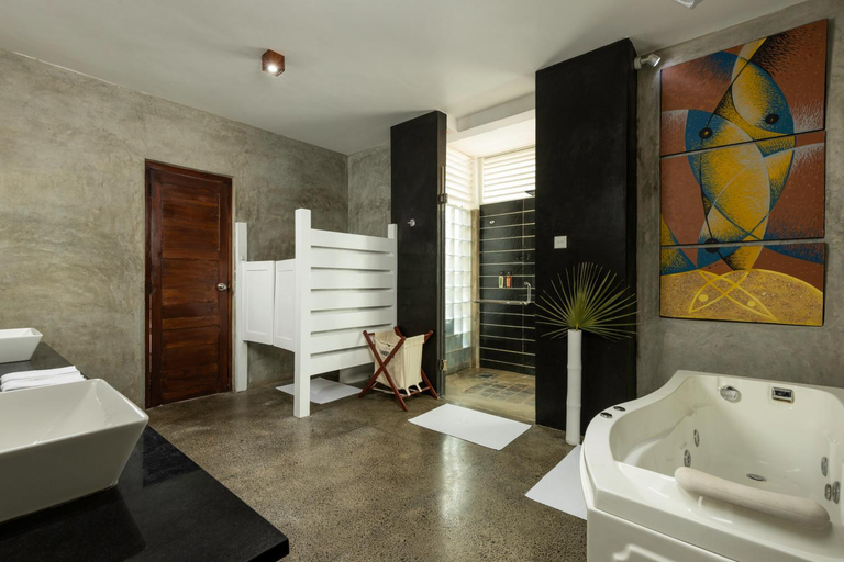 Bathroom 3, Maalu Maalu Resort & Spa, Koralai Pattu (Valachchenai)