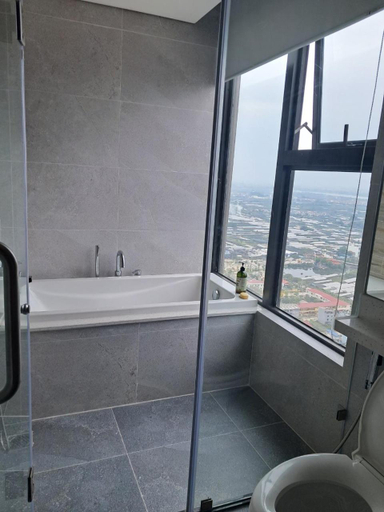 Bathroom 4, zzz, Văn Giang