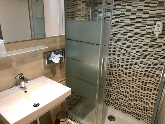 Bathroom 4, Best Quality Hotel Politecnico, Torino