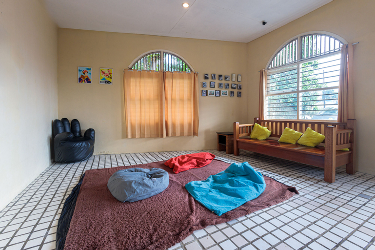 Urbanview Resort D'Oasis Mountain Puncak by RedDoorz, Subang