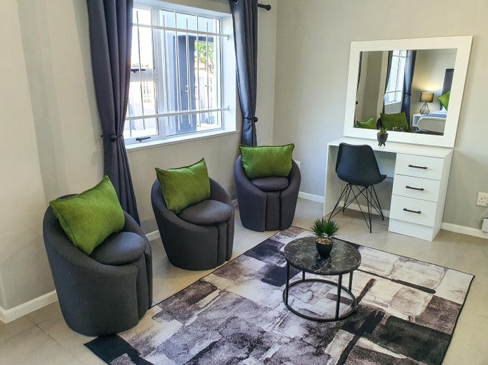 Others 4, Howards Villas, City of Cape Town