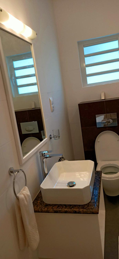 Bathroom 4, Le Relax Beach Resort