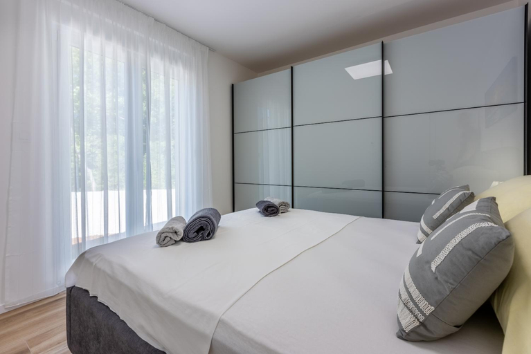 Bedroom 3, Villa Una, Krk