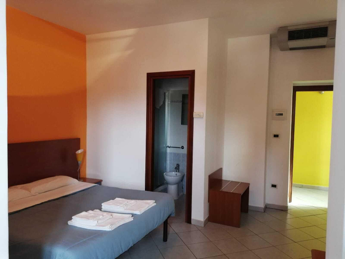 Bedroom 3, Morfeo, Messina