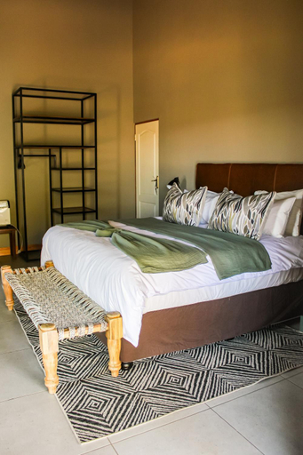 Bedroom 2, Royal Morubisi River Lodge, Waterberg