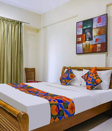 Bedroom 2, Fabhotel Grandeur, Pune