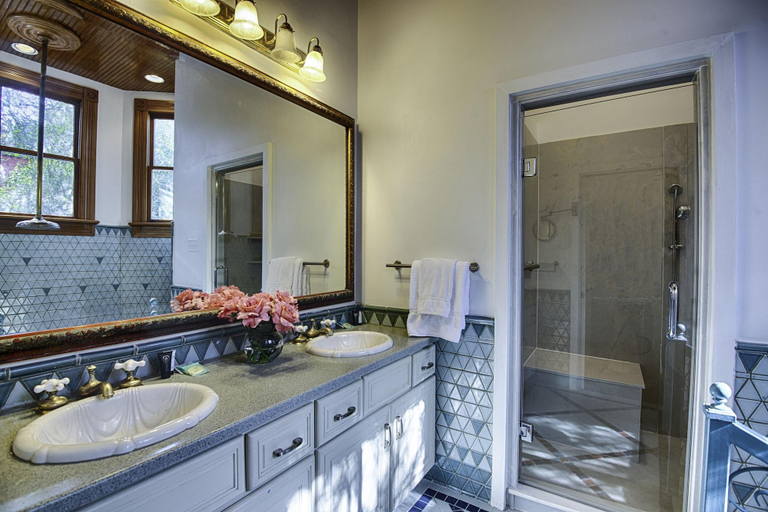 Bathroom 4, Amazing 7 BR - Next to Frenchman St, Orleans