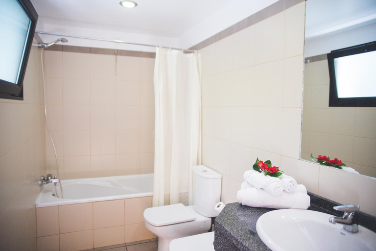 Bathroom 3, Casa da Capelinha, São Vicente