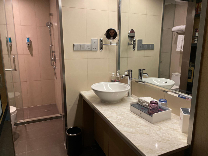 Bathroom 4, Funiu Mountain Hotel, Zhengzhou