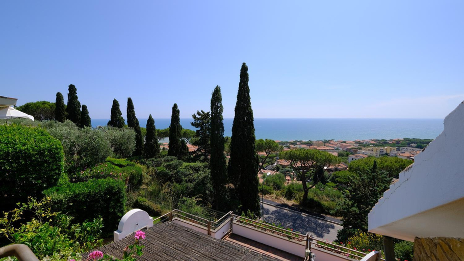 Others 5, Villa Monte Bianco, Grosseto