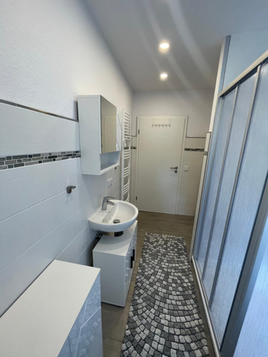 Bathroom 2, Richter Apartments Finsterwalde 2, Elbe-Elster