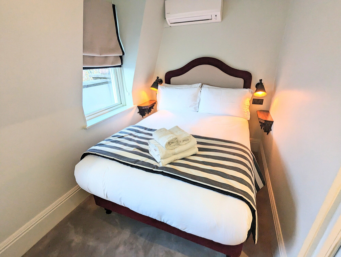 Bedroom 3, Twenty Nevern Square Hotel, London