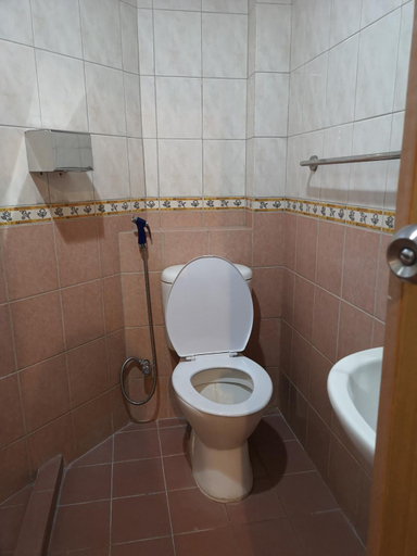 Bathroom 4, AeCOTEL, Sandakan