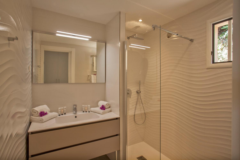 Bathroom 4, Residence Arco Plage, Corse-du-Sud