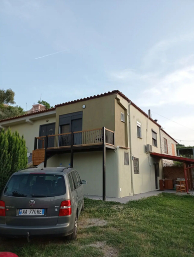Exterior & Views, Entire unit near beach access to garden, Durrësit