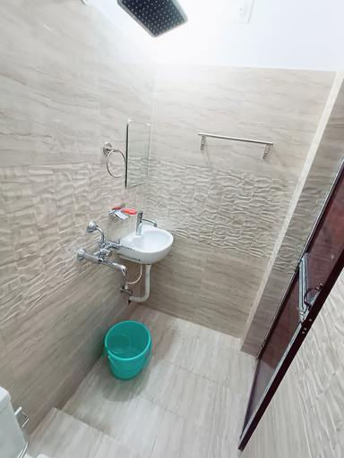 Bathroom 5, Hotel Ars, Patna
