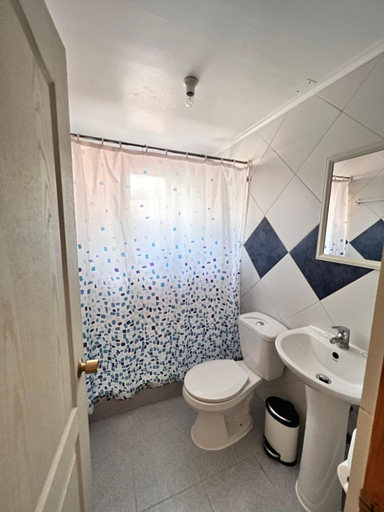 Others 5, HOSTAL APANANTOR 1, El Loa