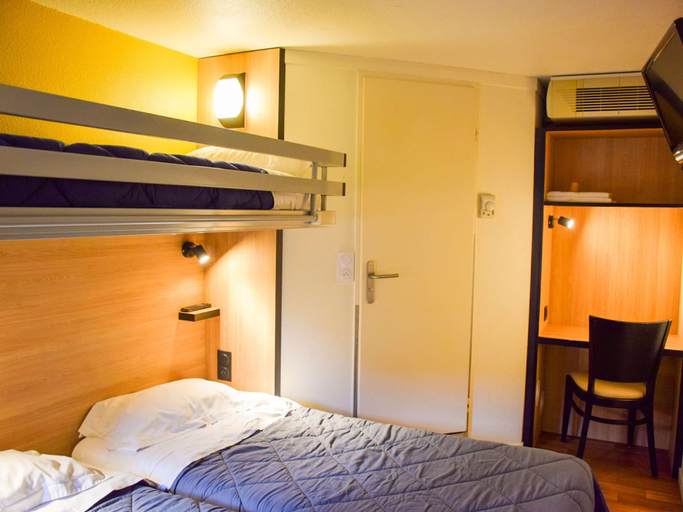 Bedroom 4, Premiere Classe Rodez, Aveyron