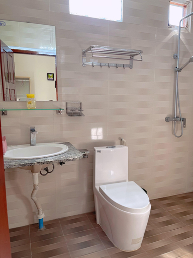 Bathroom 3, Downtown VangVieng Hotel, Vangvieng