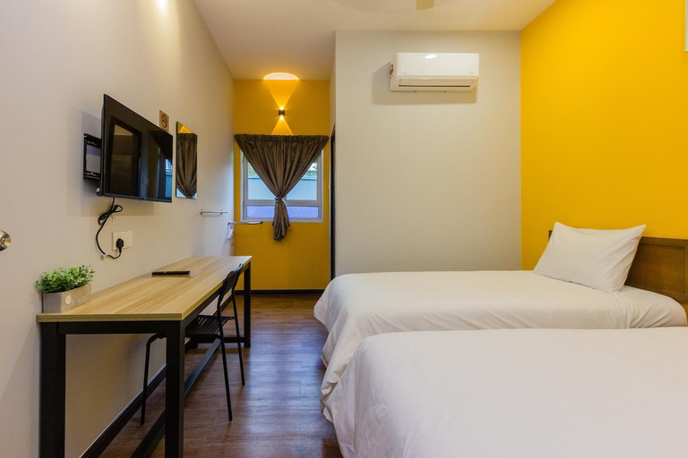Bedroom 4, Hidden 4BR Cottage House Retreats (Free Parking), North Seberang Perai