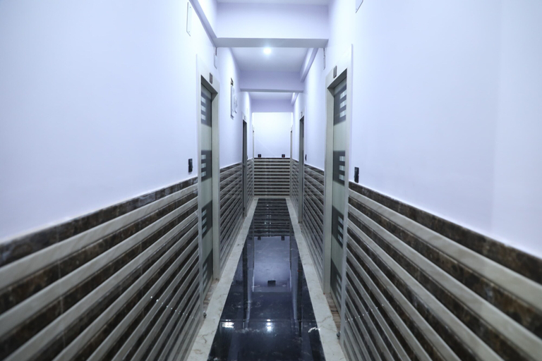 Others 5, Hotel Ars, Patna