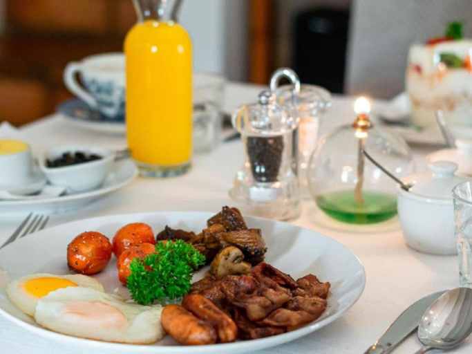 Food & Drinks 5, Van Der Stel Manor, Cape Winelands
