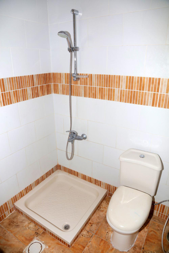 Bathroom 3, Aqaba Adventure Divers Resort, Aqaba