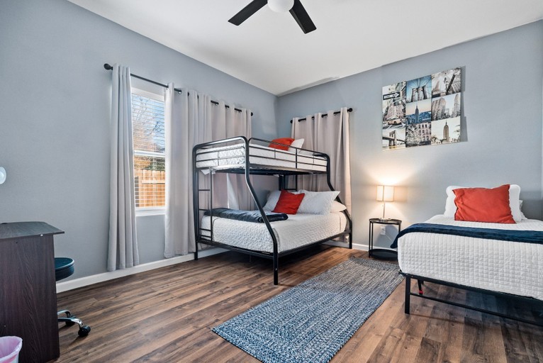 Bedroom 2, Step Into Comfort in This 3br/2ba Downtown Retreat, Bexar