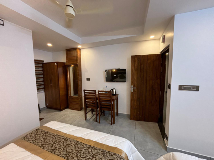 Others 3, Silverstone Inn, Ernakulam