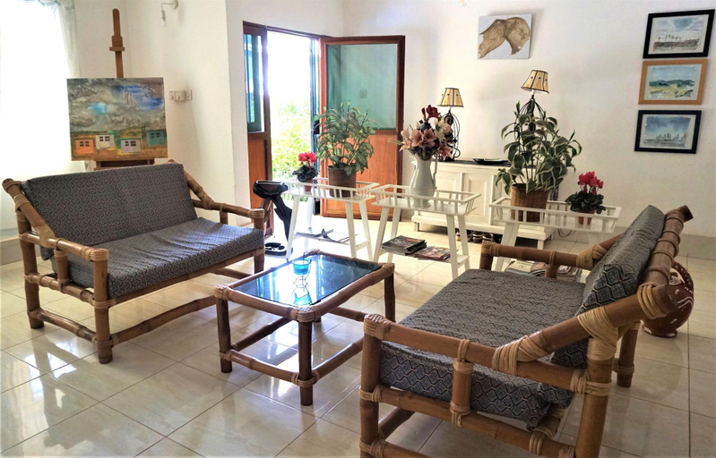 Public Area 3, B&B Villa Calliandra, Kombo Saint Mary