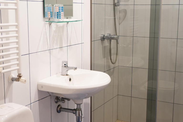 Bathroom 3, Hotel Vaidila, Alytaus