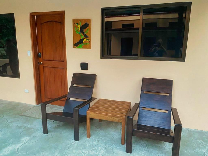 Others 4, Casa de Stoke, Golfito