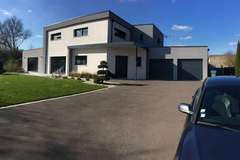 Others 5, chambre d'hote dans villa avec piscine, Sarthe
