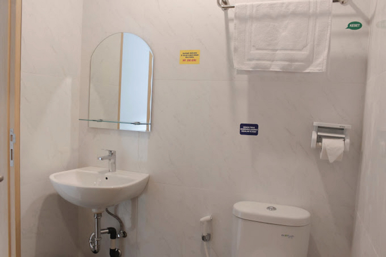 Bathroom 4