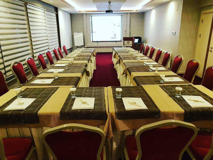 Business Facilities 2, Hotel Izgi Turhan, Merkez