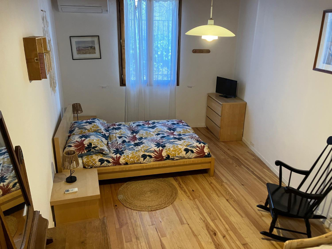 Bedroom 2, Chambres d'hotes climatisees Les maisons de Gaia, Aude