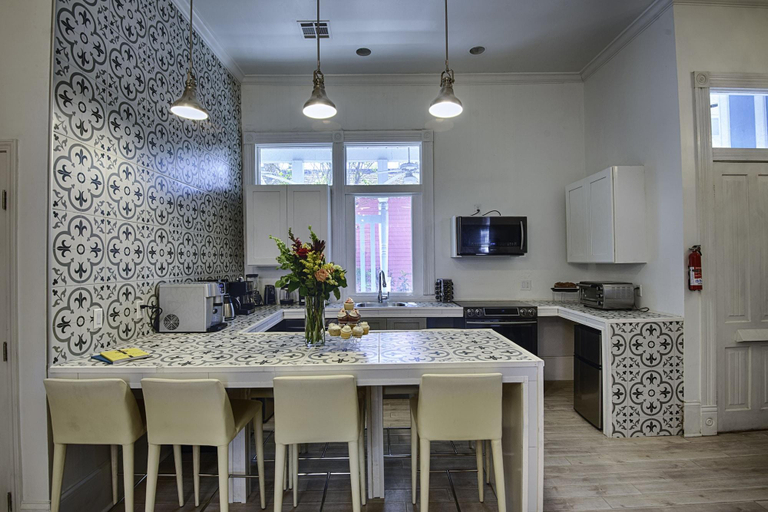 Bedroom 3, Amazing 7 BR - Next to Frenchman St, Orleans