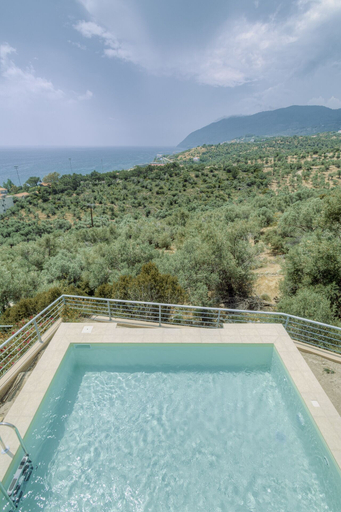 Sport & Beauty 2, Ouzo Panoramic Houses 1, with private pool, North Aegean