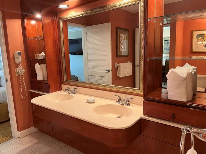 Bathroom 5, Palm Beach Shores Resort and Vacation Villas, Palm Beach