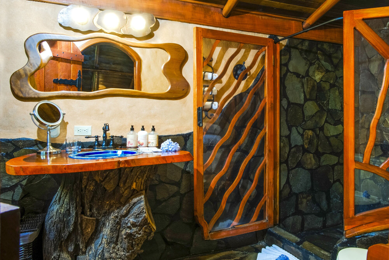 Bathroom, Peace Lodge, Heredia