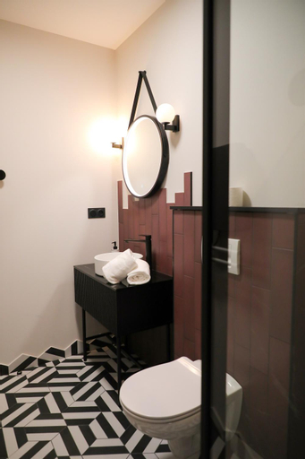 Bathroom 20